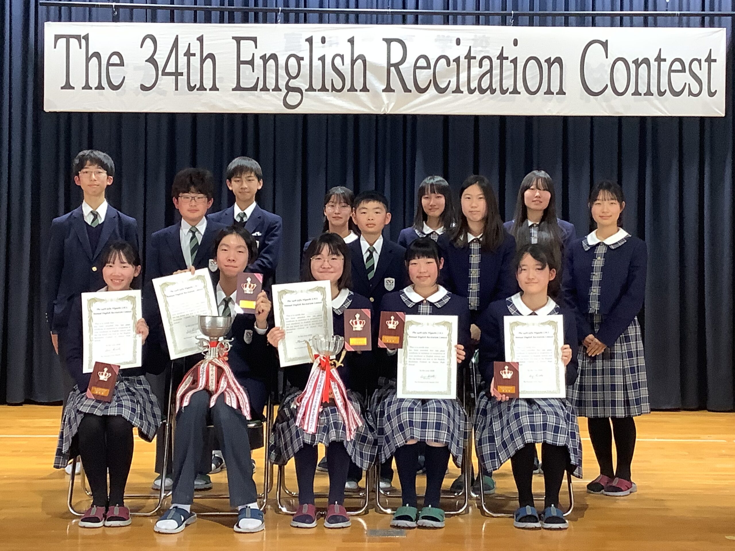 表現力を磨く！英語暗唱コンテストを実施しました！